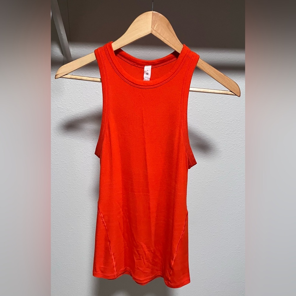 Lululemon Athletica Hold Tight Hip length tank top